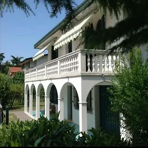 https://casa-del-vigneto.hotelinveneto.com